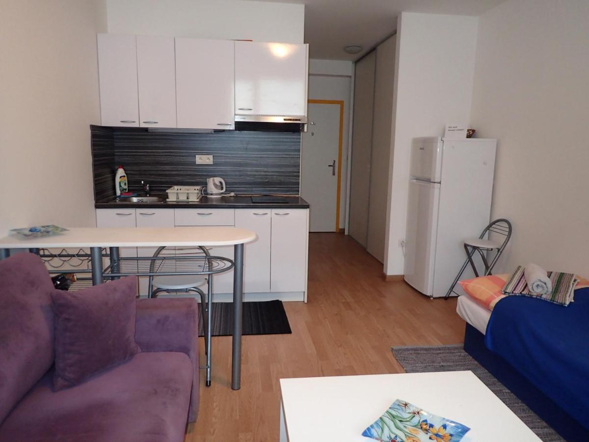 Cozy Apartment Bratislava Exterior foto