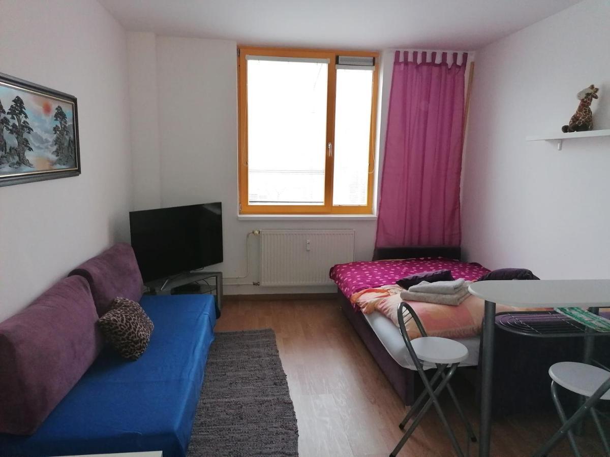 Cozy Apartment Bratislava Exterior foto