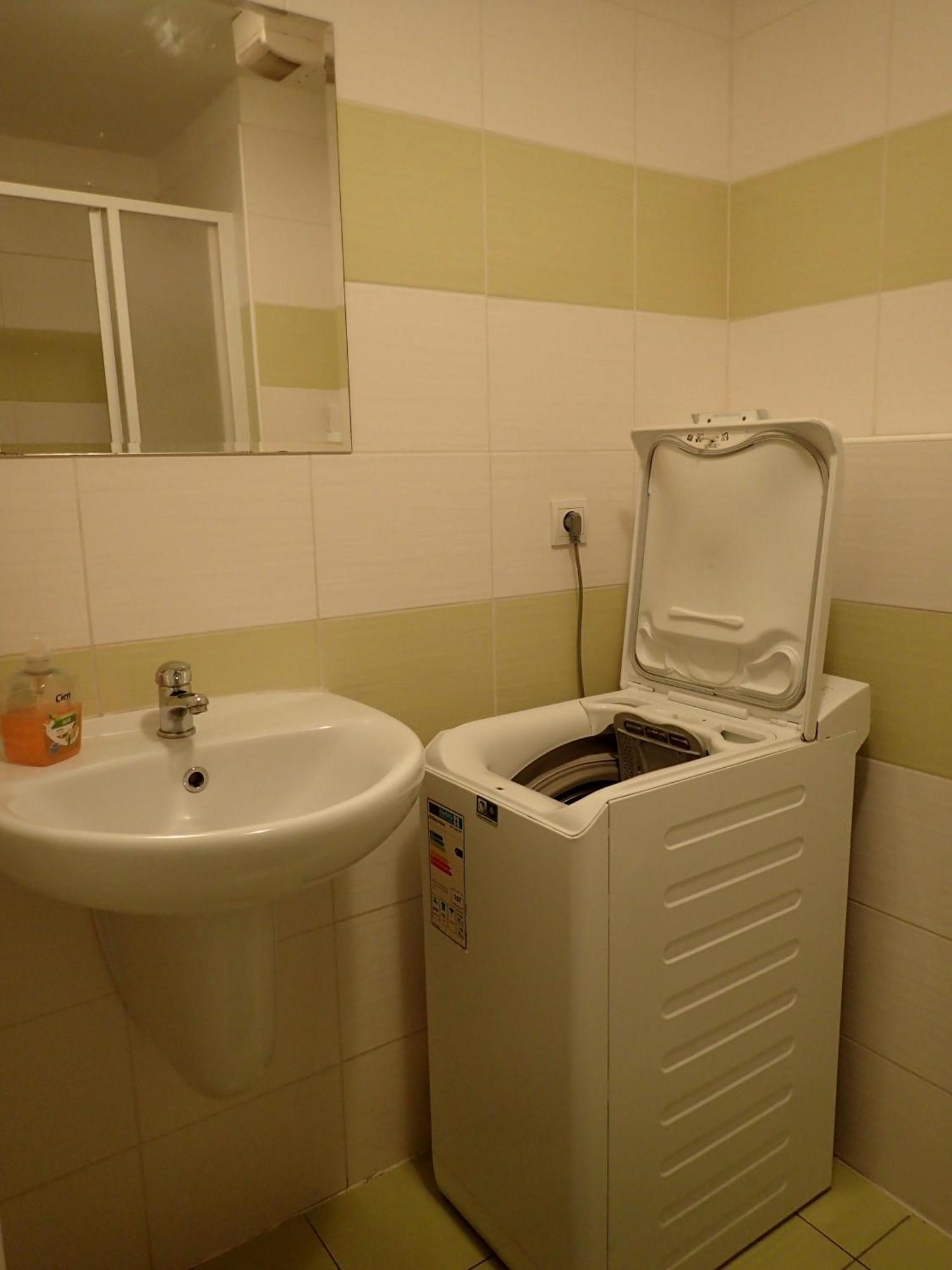 Cozy Apartment Bratislava Exterior foto
